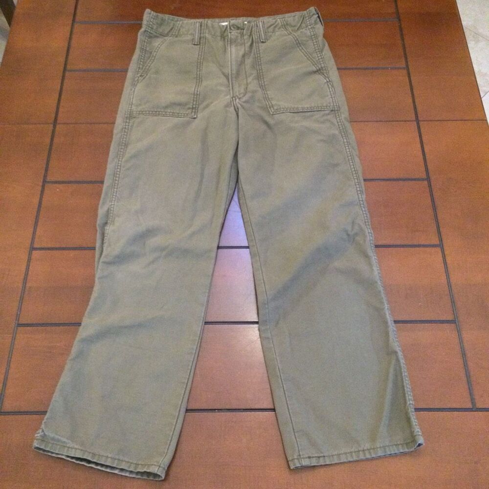 Levi’s Ribcage Straight green khaki pants 31